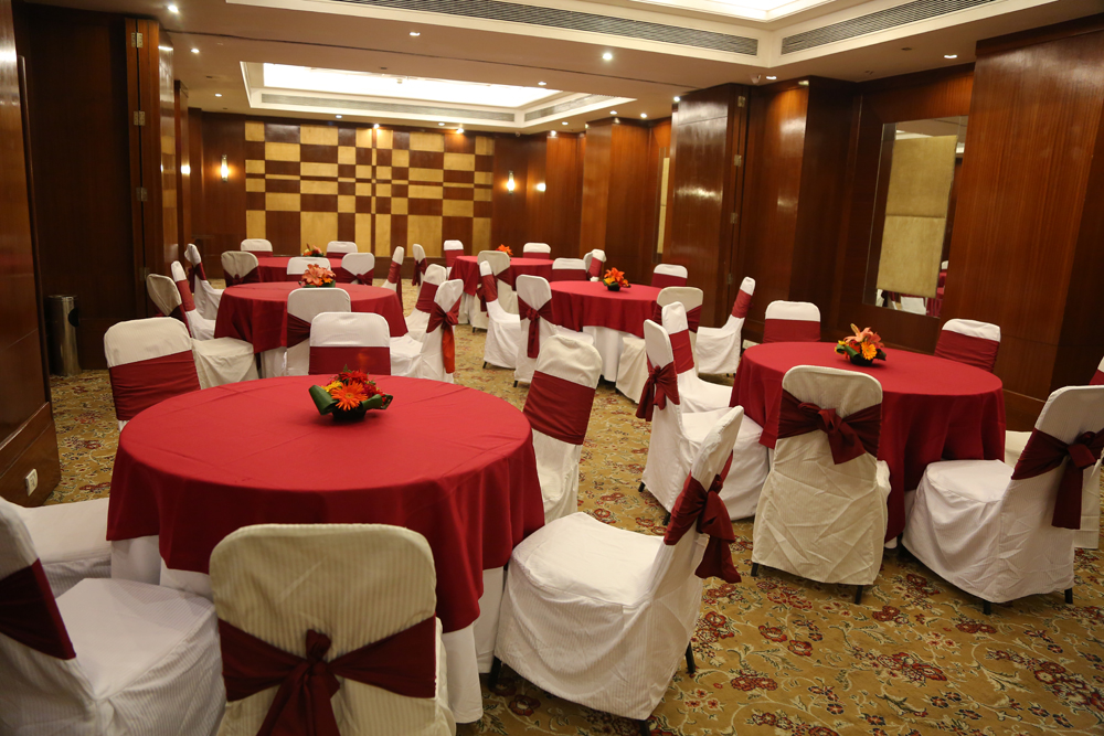 Round Table - Formal